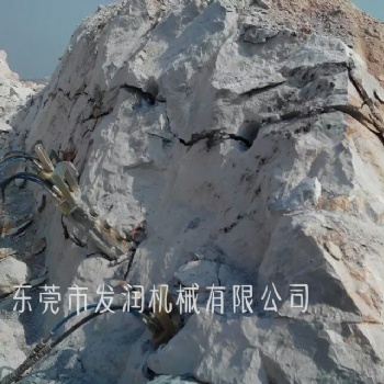 液壓劈裂機一臺標配2～3把劈裂器