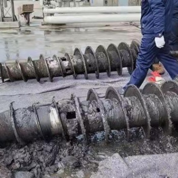 廣東陽江海申污泥臥螺離心脫水機(jī)脫水離心機(jī)維修