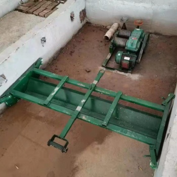 廠家養殖設備刮糞機生產中
