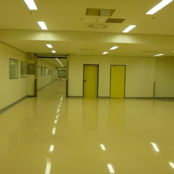 潔凈裝修材料找哪家_潔凈室規(guī)劃設計_協(xié)多利50巖棉手工板廠家_百級千級潔凈彩鋼板