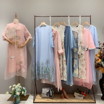 國(guó)香素錦2021夏復(fù)古國(guó)風(fēng)折扣女裝源