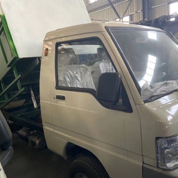 供應(yīng)四方掛桶車廠家直發(fā)新能源掛桶車定制掛桶式垃圾車價(jià)格優(yōu)惠