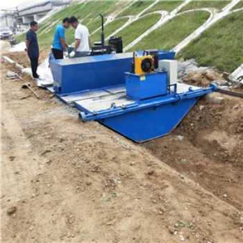 農用全自動 U型水渠成型機 邊溝成型機 液壓自走式渠道成型機