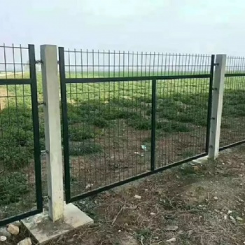 鐵路防護柵欄鐵路護欄網鐵路圍欄橋下涵洞護欄網