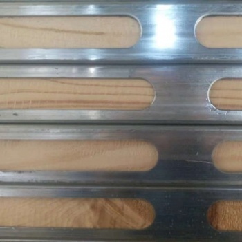 恒泰品牌鋼木方 大型鋼包木生產(chǎn)廠家