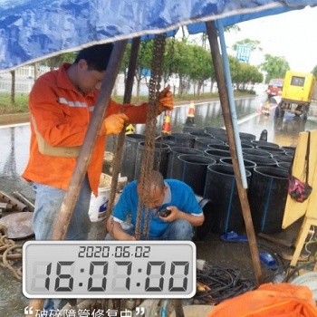 鹽城市射陽縣專業管道短管內襯置換修復，管道維修修復