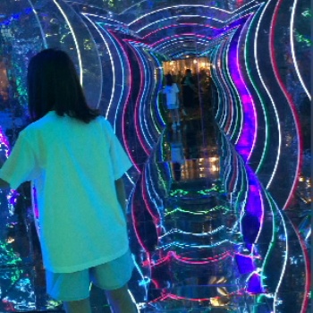 3D魔幻玻璃鏡子迷宮，網(wǎng)紅小屋，星空藝術(shù)館，夢(mèng)幻旅程，景區(qū)游樂設(shè)備