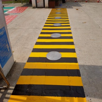 南寧市江南區地面禁止停車標線