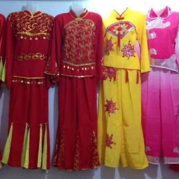 哈爾濱LU01專業批發秧歌服裝秧歌用品大鼓小鼓扇子手絹