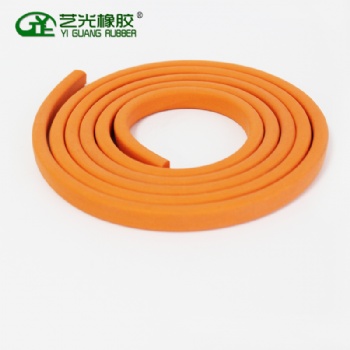 硅膠發(fā)泡條 食品級硅膠耐高溫防水密封耐油阻燃發(fā)泡條方形定制