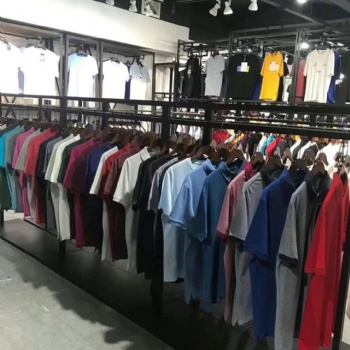 服裝尾貨男女裝**處理