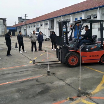 嘉興振達叉車培訓復審平湖叉車培訓證