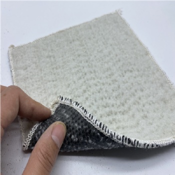 環保防滲材料人工湖河道使用膨潤土防水毯