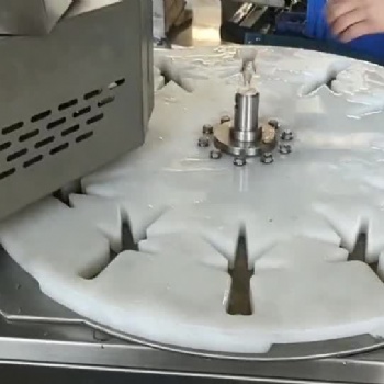 重慶鳳爪分割機(jī)器設(shè)備價格工作效率高等特點(diǎn)? 諸城五洲機(jī)械