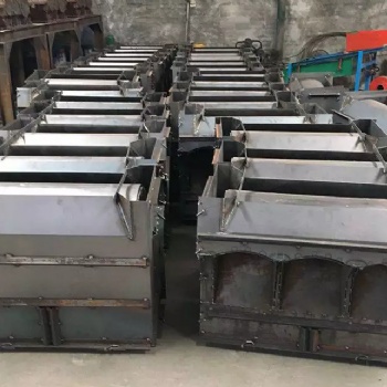 大三孔豬槽模具豬用水泥槽模具保育育肥食槽料槽模具