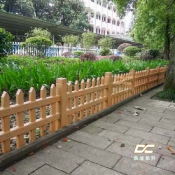 廣西仿木小柵欄廠家**