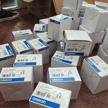 專業(yè)回收全新歐姆龍溫控器，回收歐姆龍plc工控電子元件