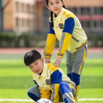 河南優(yōu)質(zhì)的學生校服定做廠家-屹奧校服