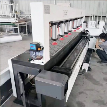 木工機(jī)械數(shù)控側(cè)孔機(jī) 實(shí)木誠邁激光側(cè)孔機(jī) 櫥柜體打孔機(jī) 數(shù)控鉆孔機(jī)