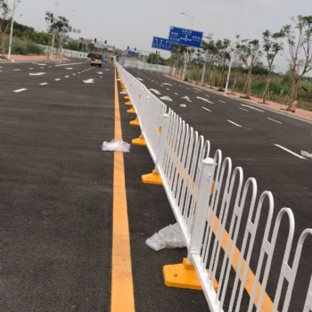 廣州市政道路防護欄桿款式定做 清遠機動車道京式護欄價格