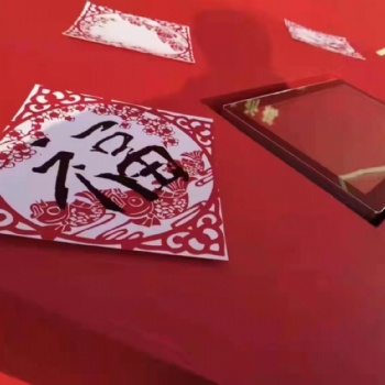 上海互動體感漫畫互動創(chuàng)意繪畫福字等即可漫畫體感扭蛋機體感互動道具**租賃