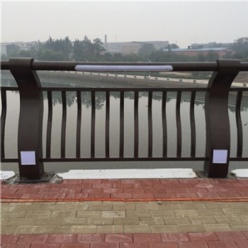 市政會(huì)發(fā)光的護(hù)欄 橋梁LED燈光景觀防撞欄 城市道路亮化交通護(hù)欄