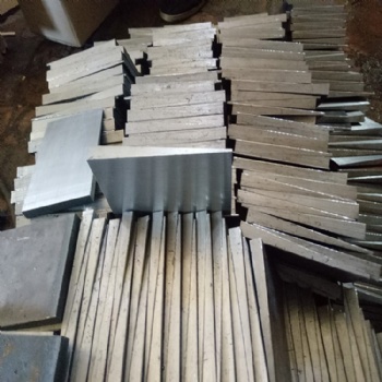 廠家大量現(xiàn)貨按需定制斜墊鐵動 靜設備調(diào)機械設備底座平墊鐵斜鐵