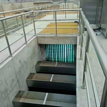 山東明渠式紫外線消毒器