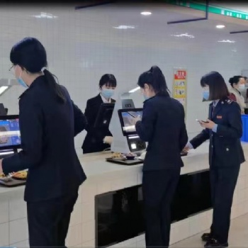 速賣幫食堂中智能餐臺讓職工食堂就餐更方便
