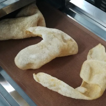 微波豬皮膨化機/食品膨化設備/廣州微波膨化機/微波