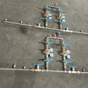 廠家大量供應不銹鋼集裝格匯流排氧氣氬氣工業高壓氣體匯流排