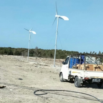 5kw風力發電機抗大風新型轉軸式偏航保護的風機
