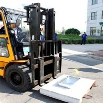 南寧叉車(chē)司機(jī)培訓(xùn)考證輕松報(bào)名拿證
