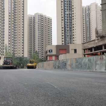 小區(qū)瀝青路面施工，廠區(qū)景區(qū)瀝青路面施工，零星小面積瀝青路面施工，瀝青路面施工隊(duì)