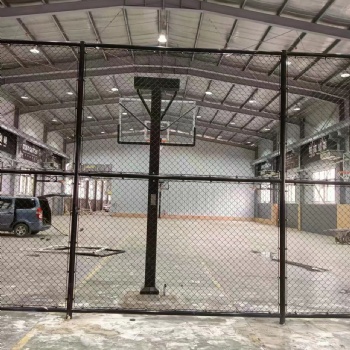 球場圍欄網防護網定制 網球場護欄籃球場鐵絲網隔離網批發價格