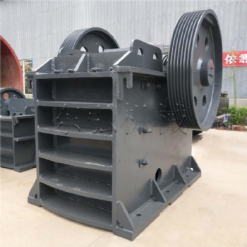顎式破碎機 東弘機械生產顎式破碎機 鄂板配件可定制