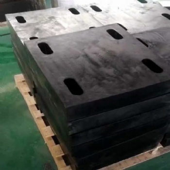 鋼結構網架橡膠支座 板式支座 帶孔橡膠墊塊的應用