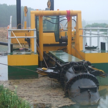 機械式挖泥船 河道拓寬 底泥處理 疏浚機械