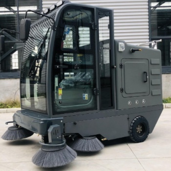榆林學校使用長淮駕駛式掃地車CH-S2100