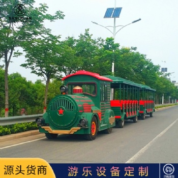 游樂園搭配的小火車很受歡迎