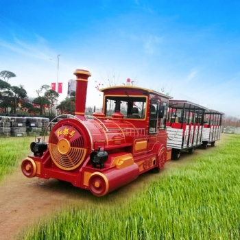 跨騎式小火車自稱一道亮麗的風景線