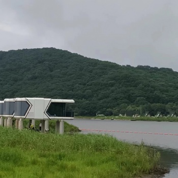 造型雙曲鋁單板 果園 戶外民宿 風(fēng)景度假村旅游民宿太空艙