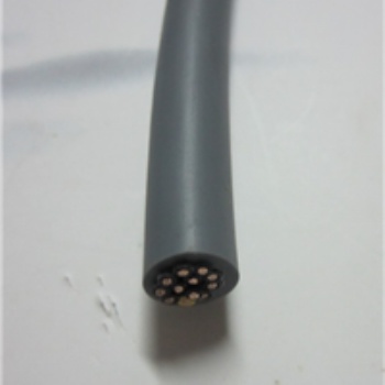 機(jī)器人電纜 360度扭轉(zhuǎn) 24小時(shí)移動(dòng)使用 耐折 耐磨損 丁腈彈性體外護(hù)套
