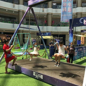 長沙水幕秋千出租/瀑布秋千租賃廠家