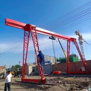 山東泰熠重工銷售租賃龍門吊起重機 門式起重機 橋式航車 花架提梁機