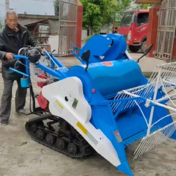 山區(qū)小型水稻小麥聯(lián)合收割機(jī)、水稻、爛泥田專用收割機(jī)
