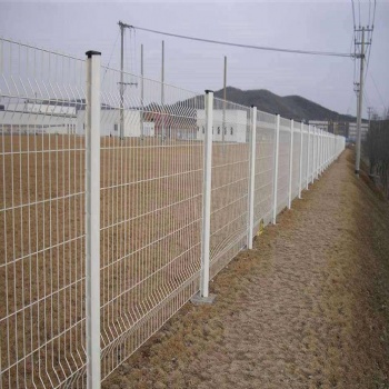 光伏場區 光伏發電站 隔離防護網安裝方式