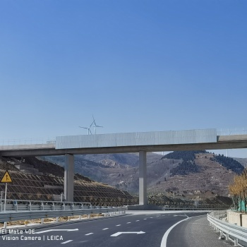 青銀高速公路山東廣告牌