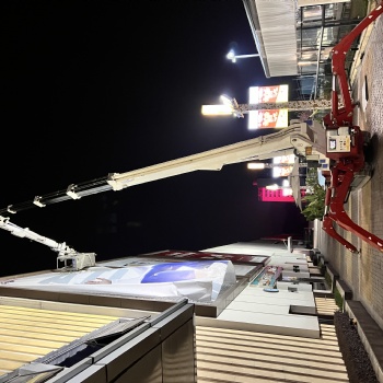 蜘蛛高空車、高空作業平臺、蜘蛛式升降車、高空作業升降車、升降機、升降平臺及登高平臺車的租賃