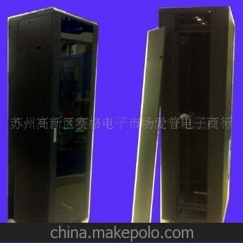 供應 2.0-1.5優質豪華型網孔服務器機柜APTT6642 （機柜）